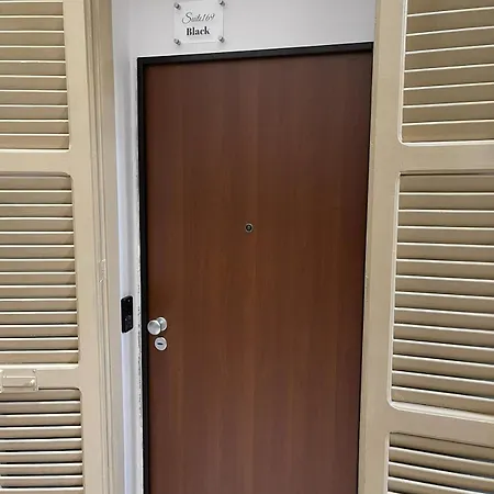 Suite169 Black Бари
