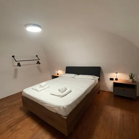 Suite169 Black Бари