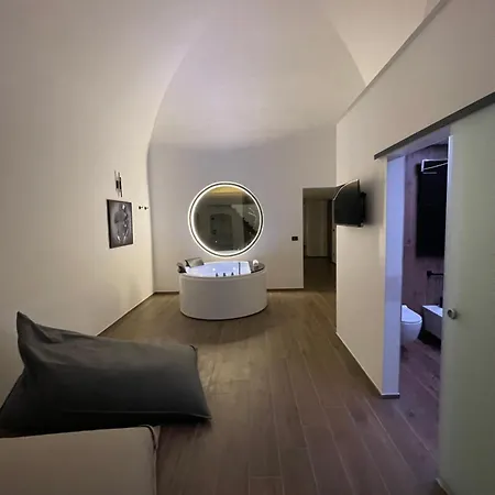 Suite169 Black Бари