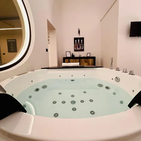 아파트 Suite169 Black