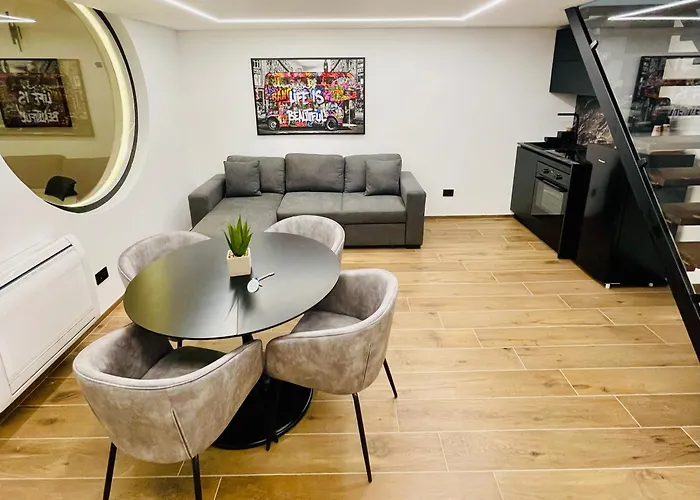 Apartment Suite169 Black