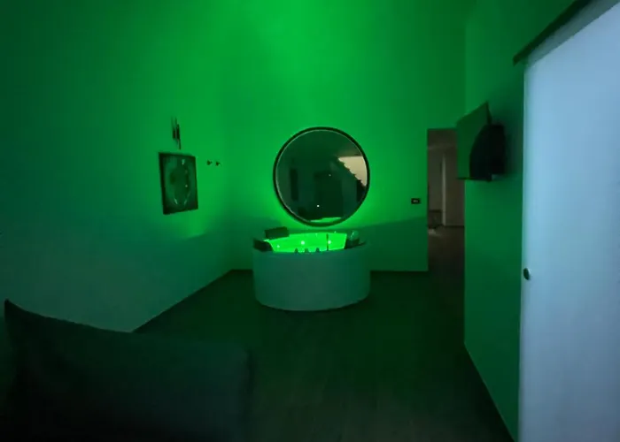 Apartment Suite169 Black