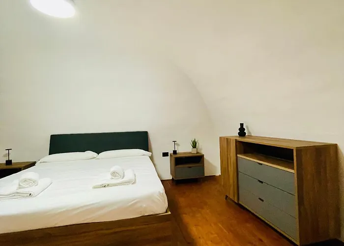 Apartment Suite169 Black